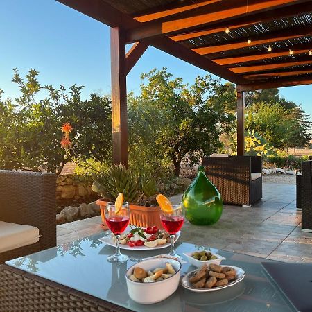 Tenuta Ingegna Apartments Порто Чезарео Екстериор снимка