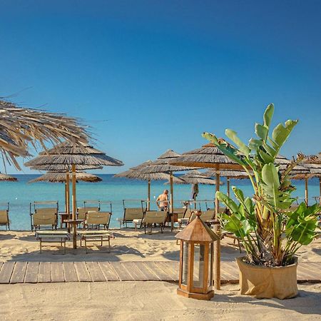 Tenuta Ingegna Apartments Порто Чезарео Екстериор снимка