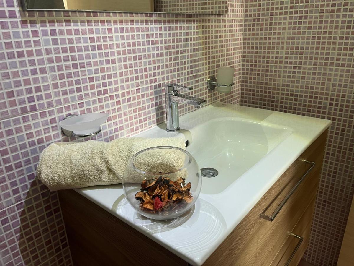 Tenuta Ingegna Apartments Порто Чезарео Екстериор снимка