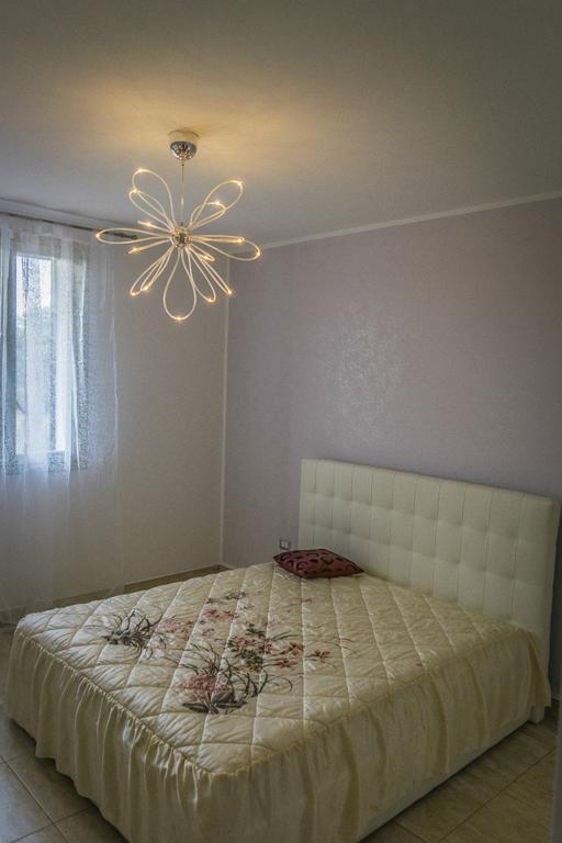 Tenuta Ingegna Apartments Порто Чезарео Екстериор снимка